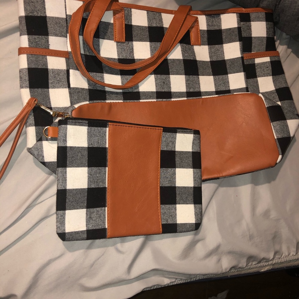 Large tote with small bag